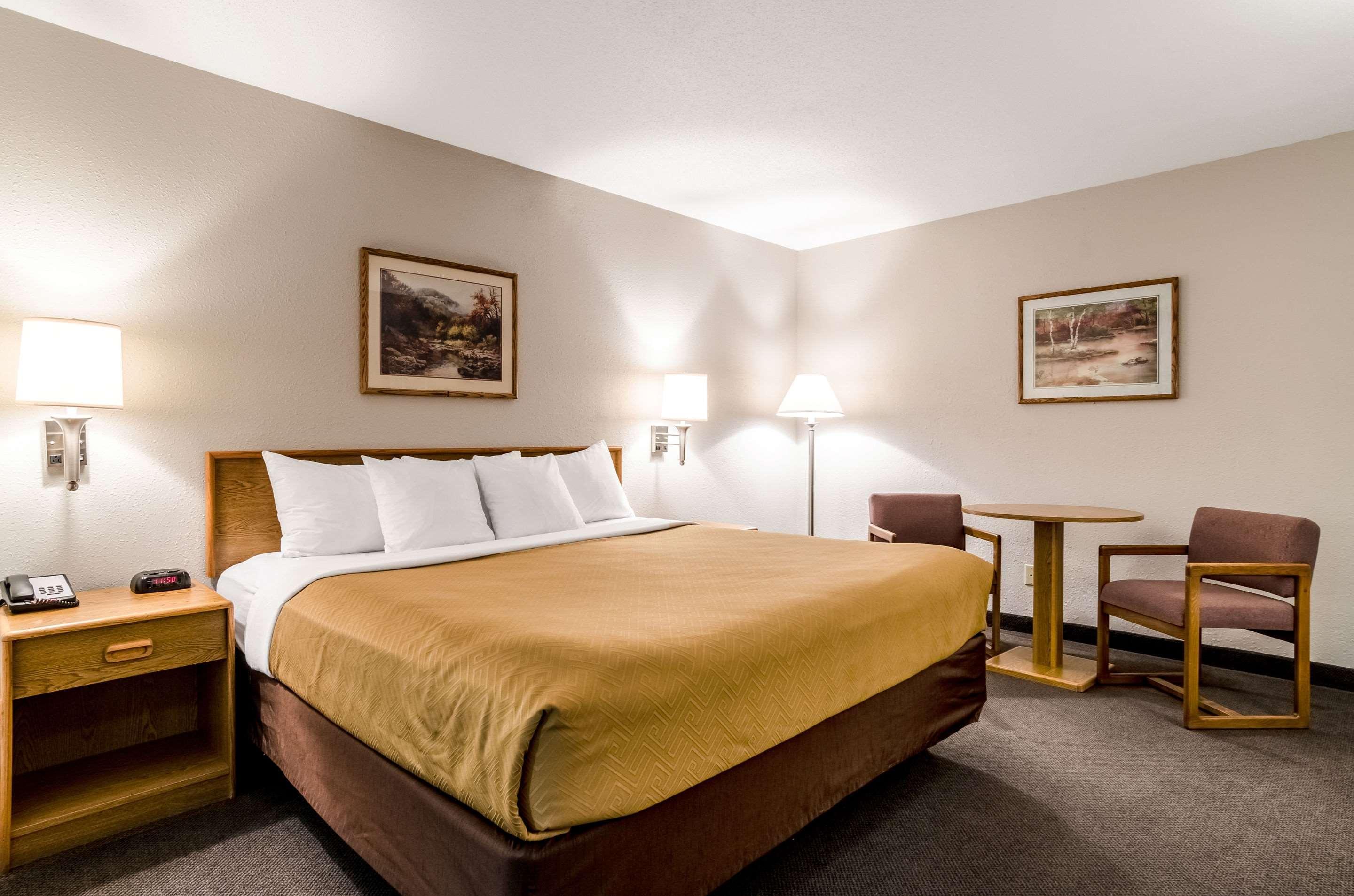 Rodeway Inn Ainsworth Exterior foto